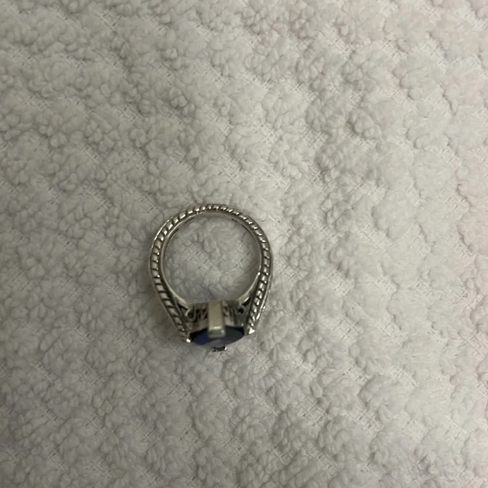 Avon Vintage Sterling Silver Ring Blue Stone
